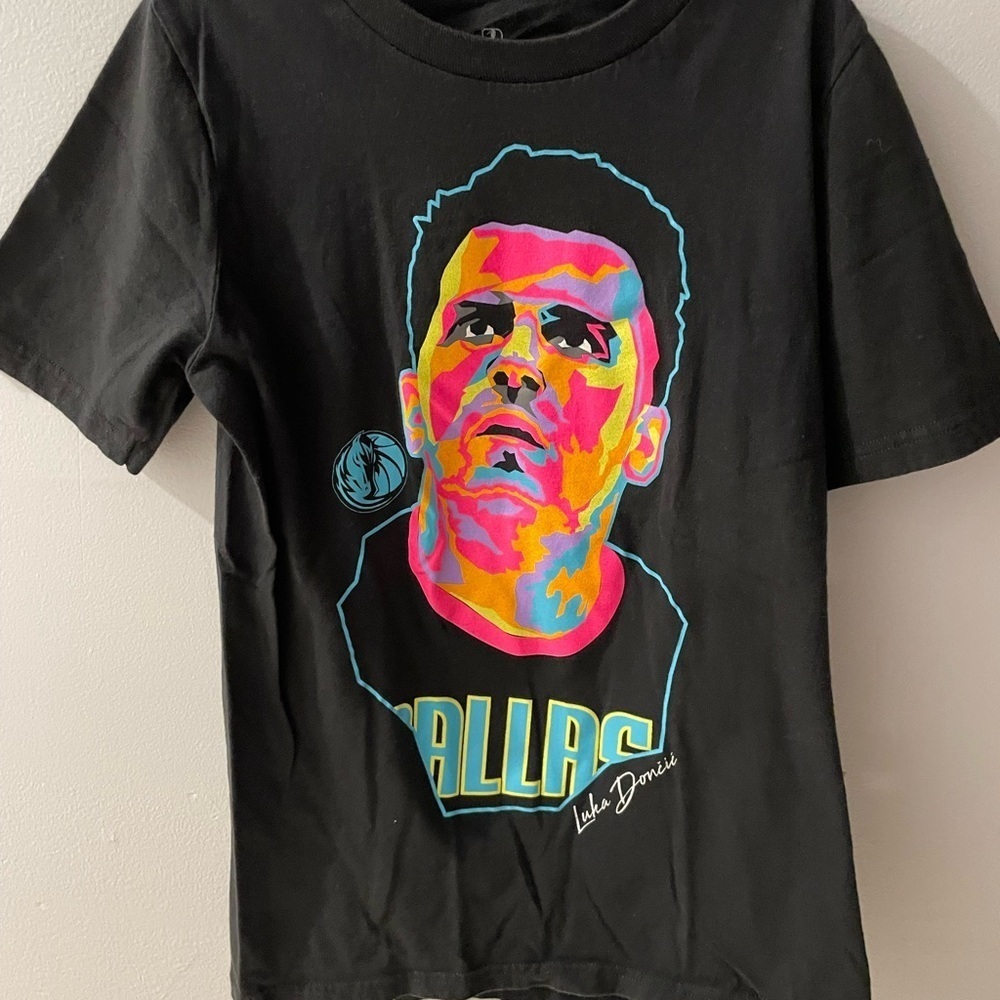 NBA Colorful Graphic Dallas Luka Doncic t-shirt size kids medium 10/12